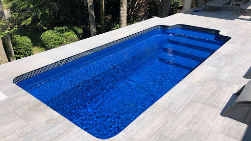 How To Buy A Rectangular Fiberglass Swimming Pool?